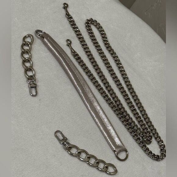 Metallic Pink Cowhide Leather Bowknot Shaped Kisslock Baguette Bag & Multi Use - Picture 16 of 16